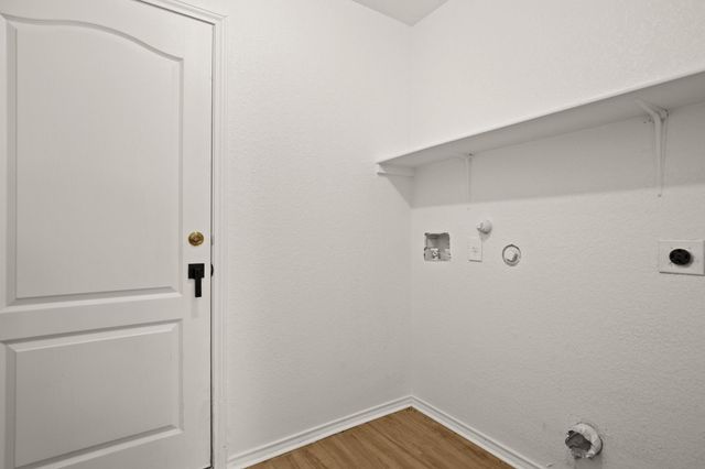 600 Sheep Trail DR, Kyle, TX 78640