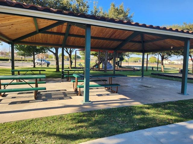 600 Sheep Trail DR, Kyle, TX 78640