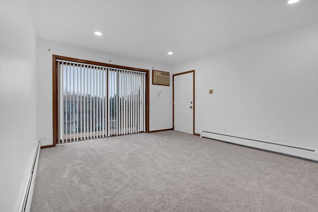 1225 Whispering Hills Court 3B, Naperville, IL 60540