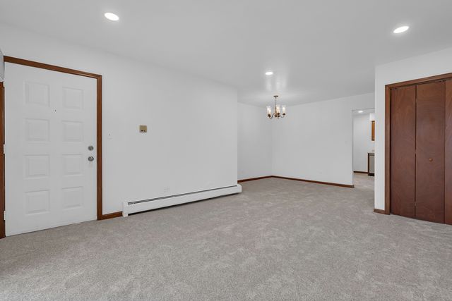 1225 Whispering Hills Court 3B, Naperville, IL 60540