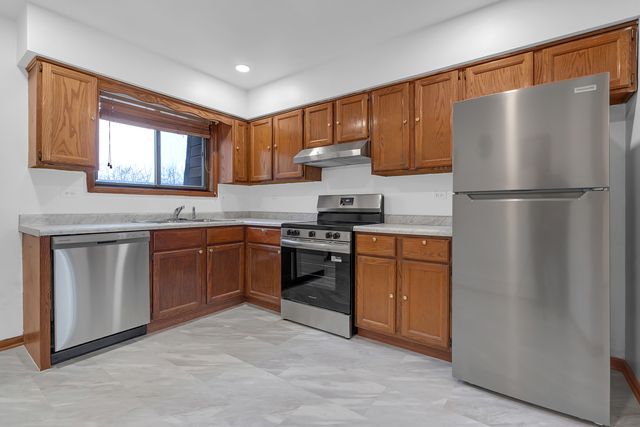 1225 Whispering Hills Court 3B, Naperville, IL 60540