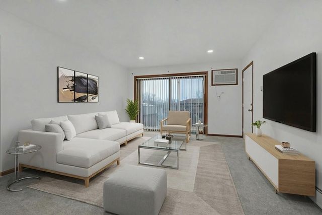 1225 Whispering Hills Court 3B, Naperville, IL 60540