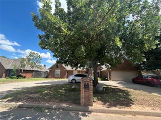 9908 Thompson Avenue, Yukon, OK 73099