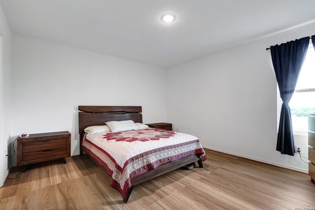 9015 LUNAR CV, San Antonio, TX 78252