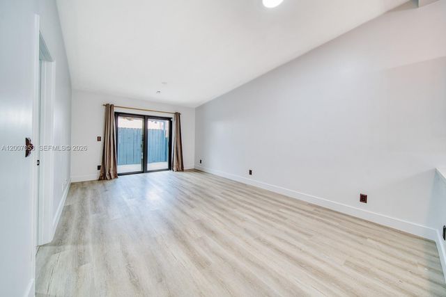 1720 NW 92nd Ave, Pembroke Pines, FL 33024