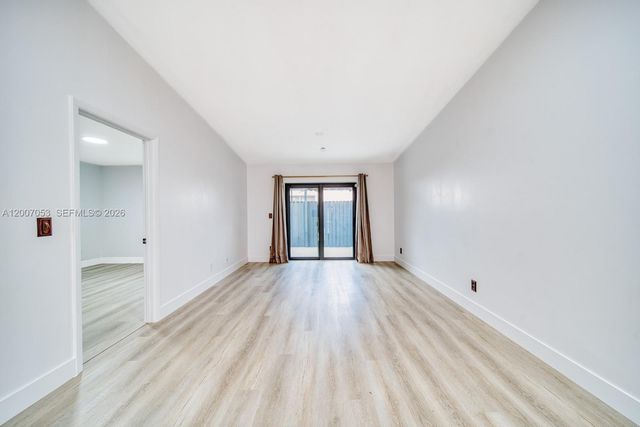 1720 NW 92nd Ave, Pembroke Pines, FL 33024