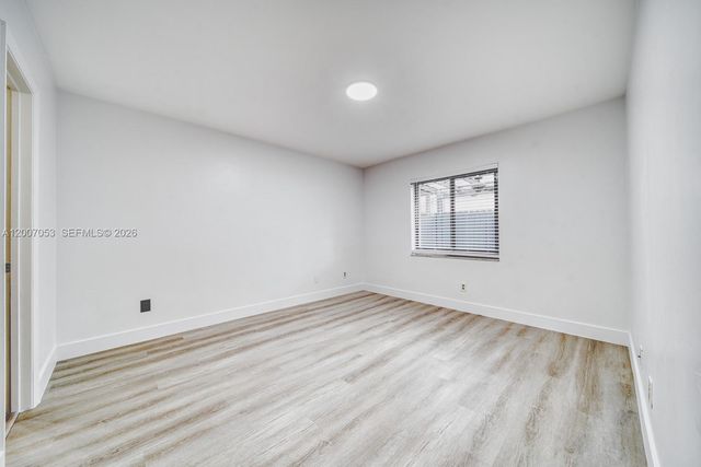 1720 NW 92nd Ave, Pembroke Pines, FL 33024