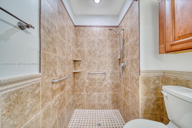 1720 NW 92nd Ave, Pembroke Pines, FL 33024