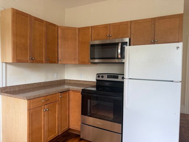160 Atlantic Avenue 2, Marblehead, MA 01945
