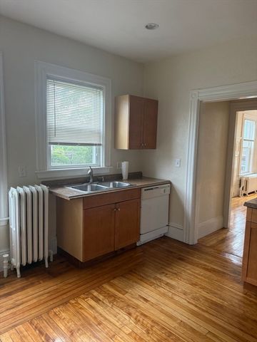 160 Atlantic Avenue 2, Marblehead, MA 01945
