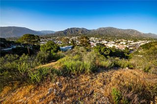 9824 Redmont Avenue, Tujunga, CA 91402