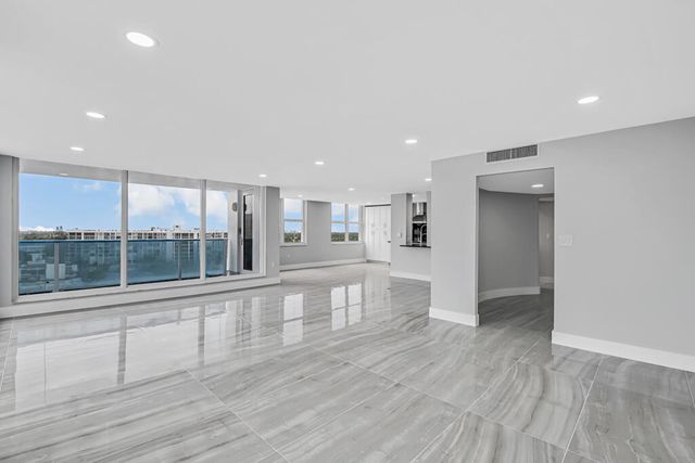 2751 S Ocean Drive 1008, Hollywood, FL 33019