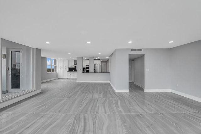 2751 S Ocean Drive 1008, Hollywood, FL 33019