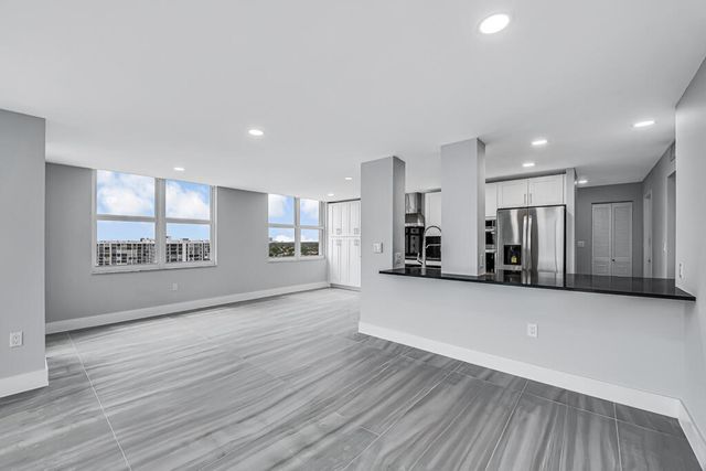 2751 S Ocean Drive 1008, Hollywood, FL 33019