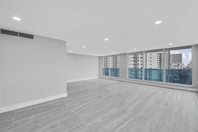 2751 S Ocean Drive 1008, Hollywood, FL 33019