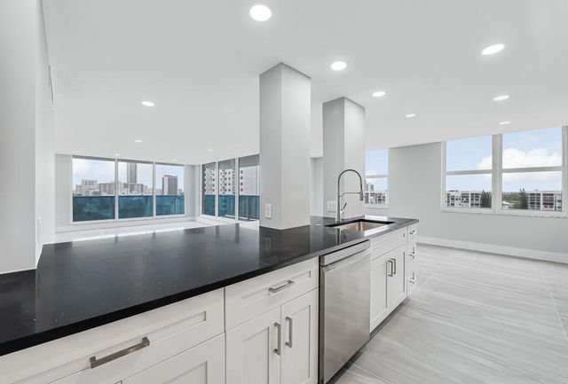 2751 S Ocean Drive 1008, Hollywood, FL 33019