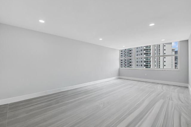2751 S Ocean Drive 1008, Hollywood, FL 33019