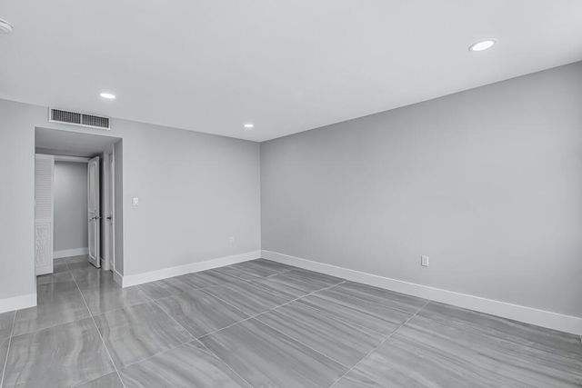 2751 S Ocean Drive 1008, Hollywood, FL 33019