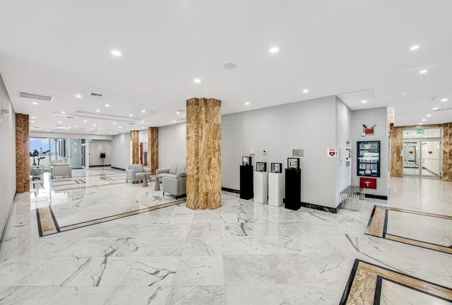 2751 S Ocean Drive 1008, Hollywood, FL 33019