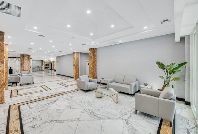 2751 S Ocean Drive 1008, Hollywood, FL 33019