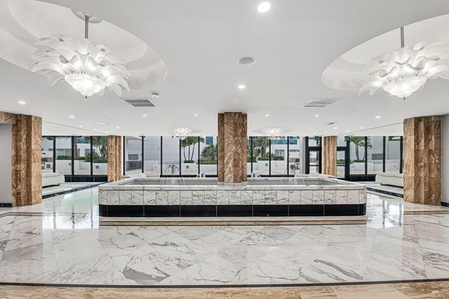 2751 S Ocean Drive 1008, Hollywood, FL 33019
