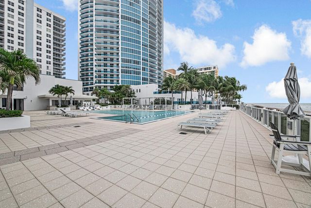 2751 S Ocean Drive 1008, Hollywood, FL 33019