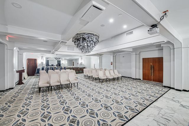 2751 S Ocean Drive 1008, Hollywood, FL 33019