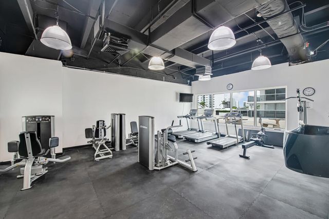 2751 S Ocean Drive 1008, Hollywood, FL 33019