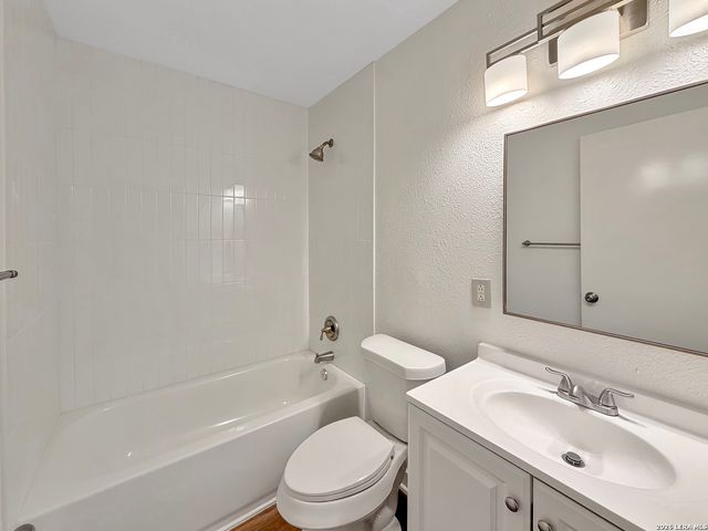 1127 Olney, San Antonio, TX 78218