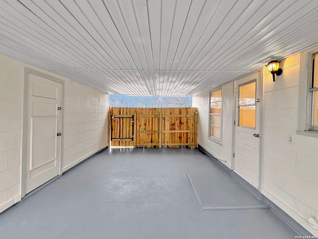 1127 Olney, San Antonio, TX 78218