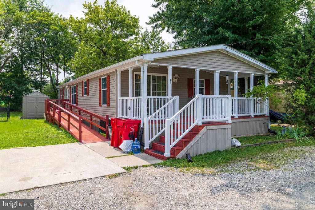 44 N BARRY AVE, Norristown, PA 19403