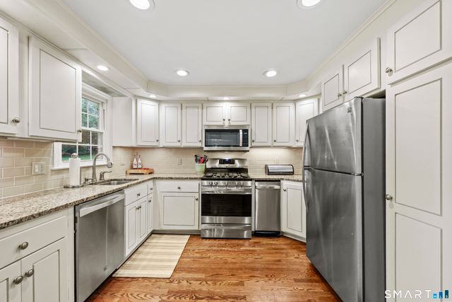 102 Terry Lane, Rocky Hill, CT 06067