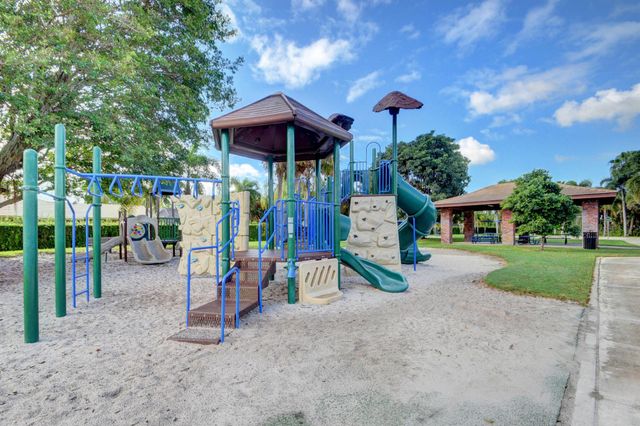 224 Orange Tree Drive, Atlantis, FL 33462