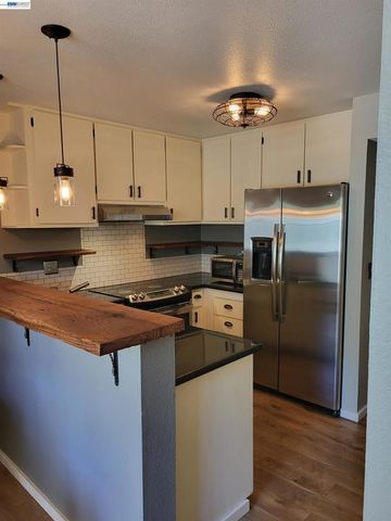665 Palomino Dr D, Pleasanton, CA 94566
