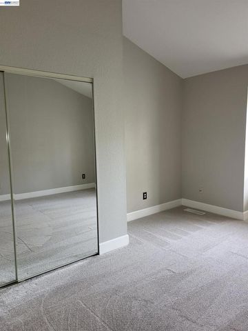 665 Palomino Dr D, Pleasanton, CA 94566