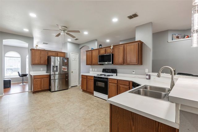12779 Honey Locust Circle, Fort Worth, TX 76040