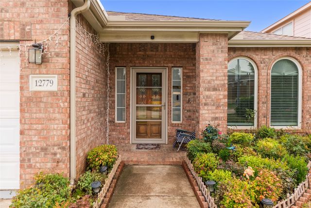 12779 Honey Locust Circle, Fort Worth, TX 76040