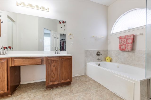12779 Honey Locust Circle, Fort Worth, TX 76040