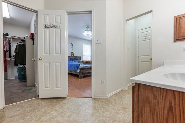 12779 Honey Locust Circle, Fort Worth, TX 76040
