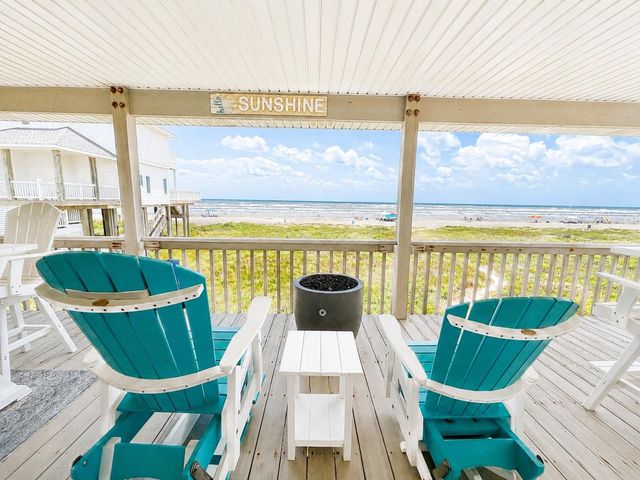 22321 Kennedy Drive, Galveston, TX 77554