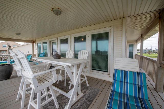 22321 Kennedy Drive, Galveston, TX 77554