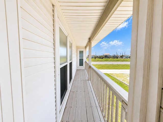 22321 Kennedy Drive, Galveston, TX 77554