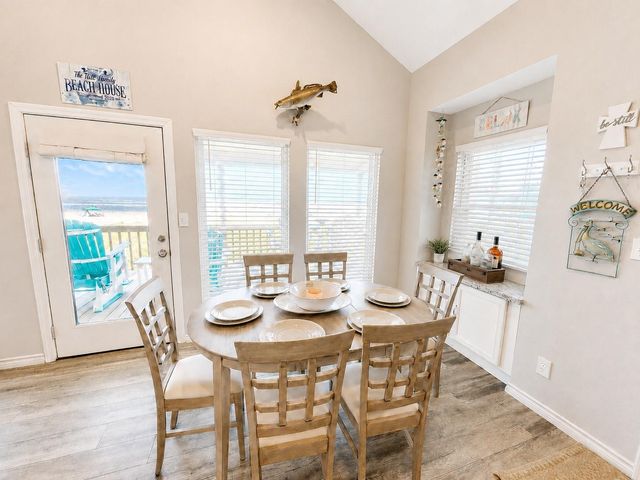 22321 Kennedy Drive, Galveston, TX 77554