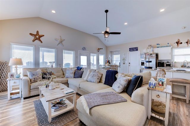 22321 Kennedy Drive, Galveston, TX 77554