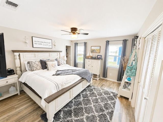 22321 Kennedy Drive, Galveston, TX 77554
