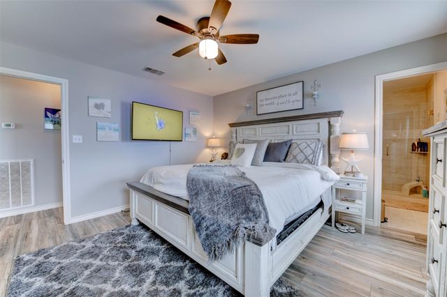 22321 Kennedy Drive, Galveston, TX 77554