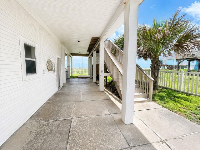 22321 Kennedy Drive, Galveston, TX 77554
