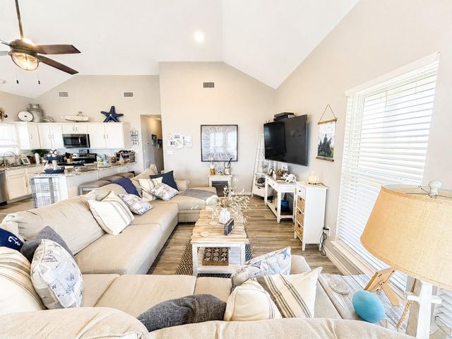 22321 Kennedy Drive, Galveston, TX 77554
