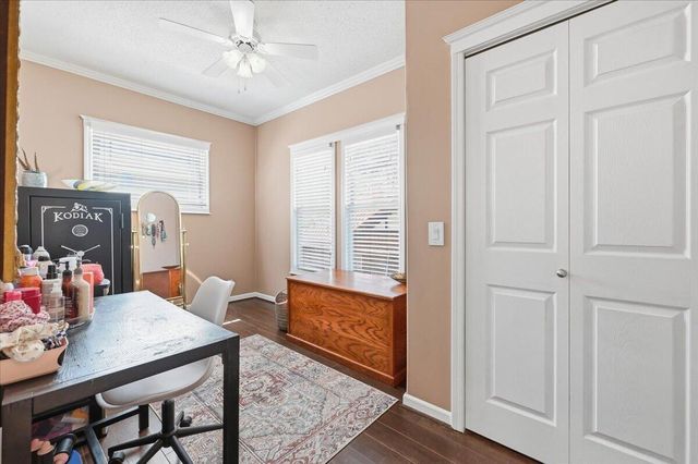 127 E PALMER Avenue, Council Bluffs, IA 51503
