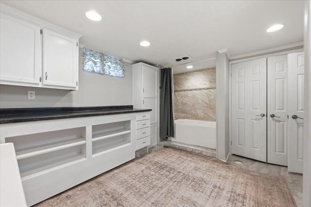 127 E PALMER Avenue, Council Bluffs, IA 51503